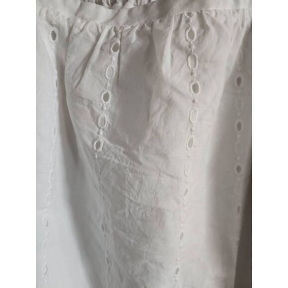 Maurices 3x white Eyelet Swing Tank Top (R) - Picture 3 of 7